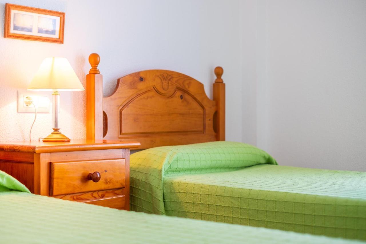 Apartamento Las Torres โกนิล เด ลาฟรอนเตรา ภายนอก รูปภาพ