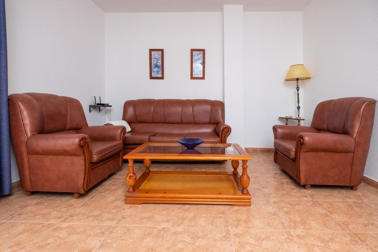 Apartamento Las Torres โกนิล เด ลาฟรอนเตรา ภายนอก รูปภาพ