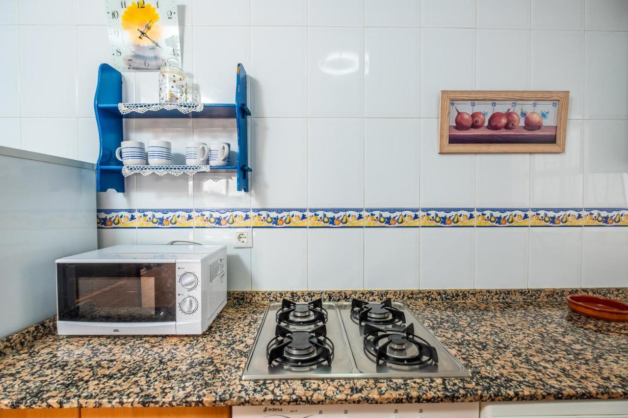 Apartamento Las Torres โกนิล เด ลาฟรอนเตรา ภายนอก รูปภาพ