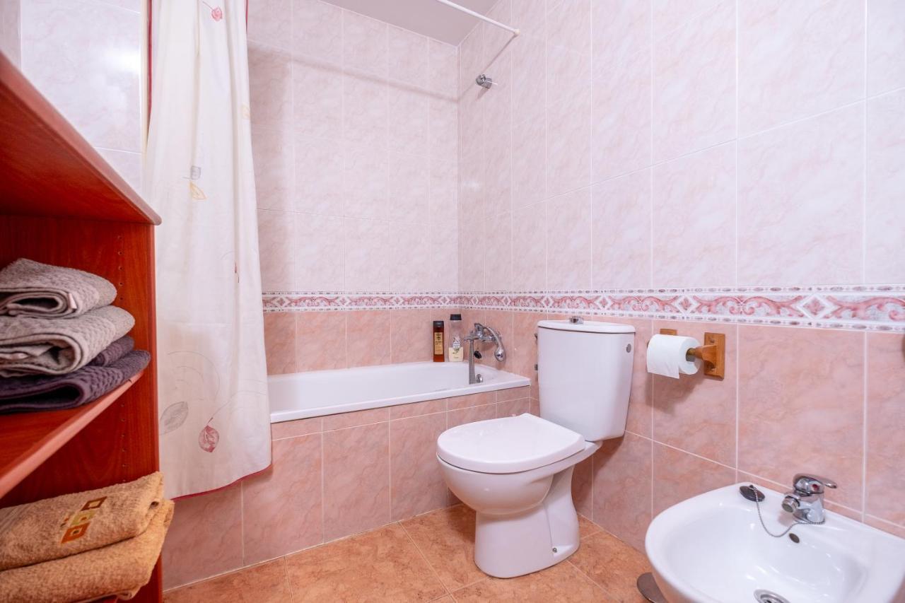 Apartamento Las Torres โกนิล เด ลาฟรอนเตรา ภายนอก รูปภาพ
